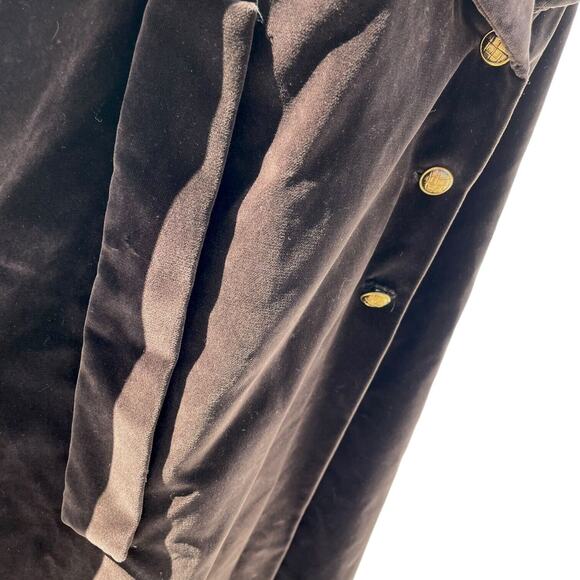 Vintage 50s 60s Chocolate Brown Velvet Cape Gold Tone Buttons Lined OSFM Fall - Picture 8 of 10